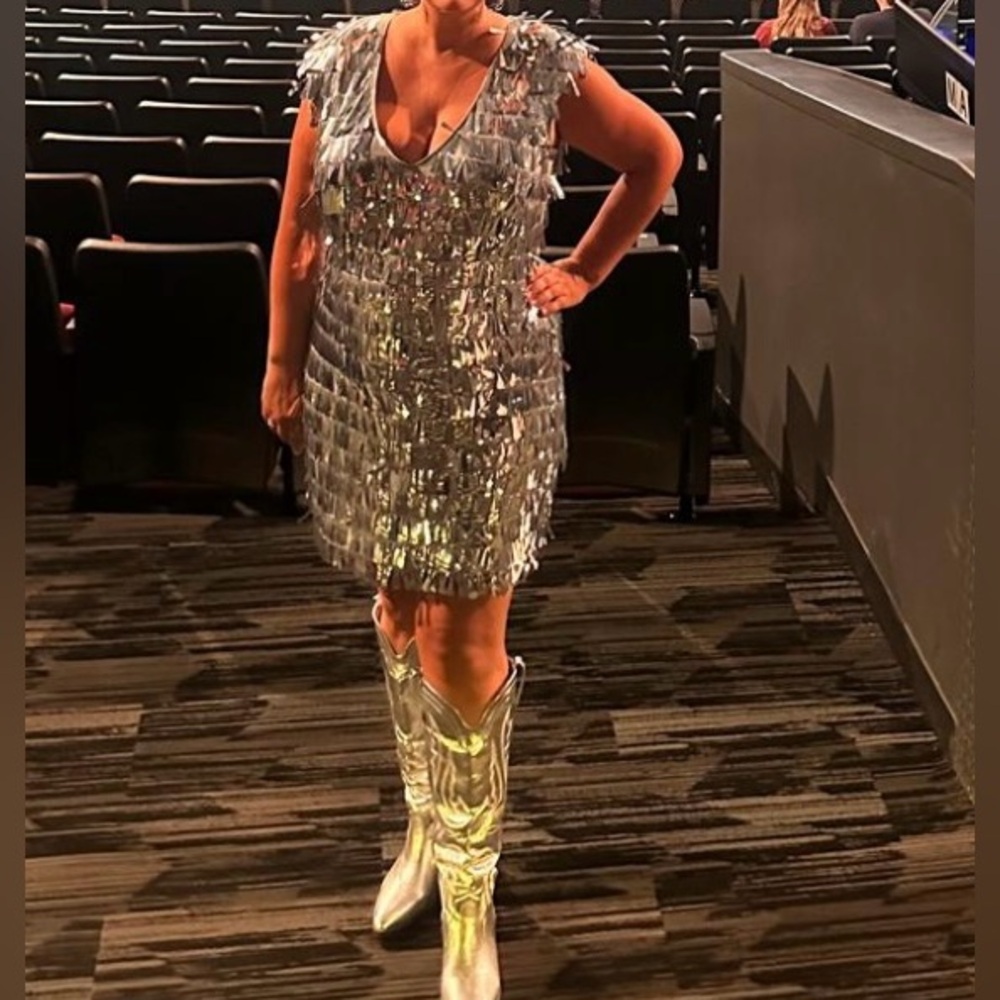 Fashion Nova women’s EUC dangly silver sequin mini dress size 1X lined party